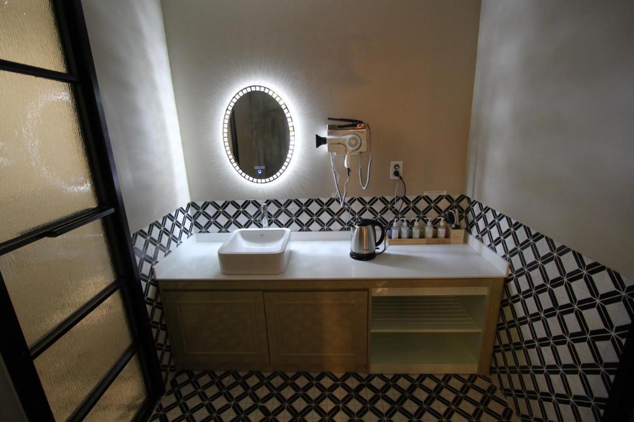 The First Snow Hotel Daegu Ngoại thất bức ảnh